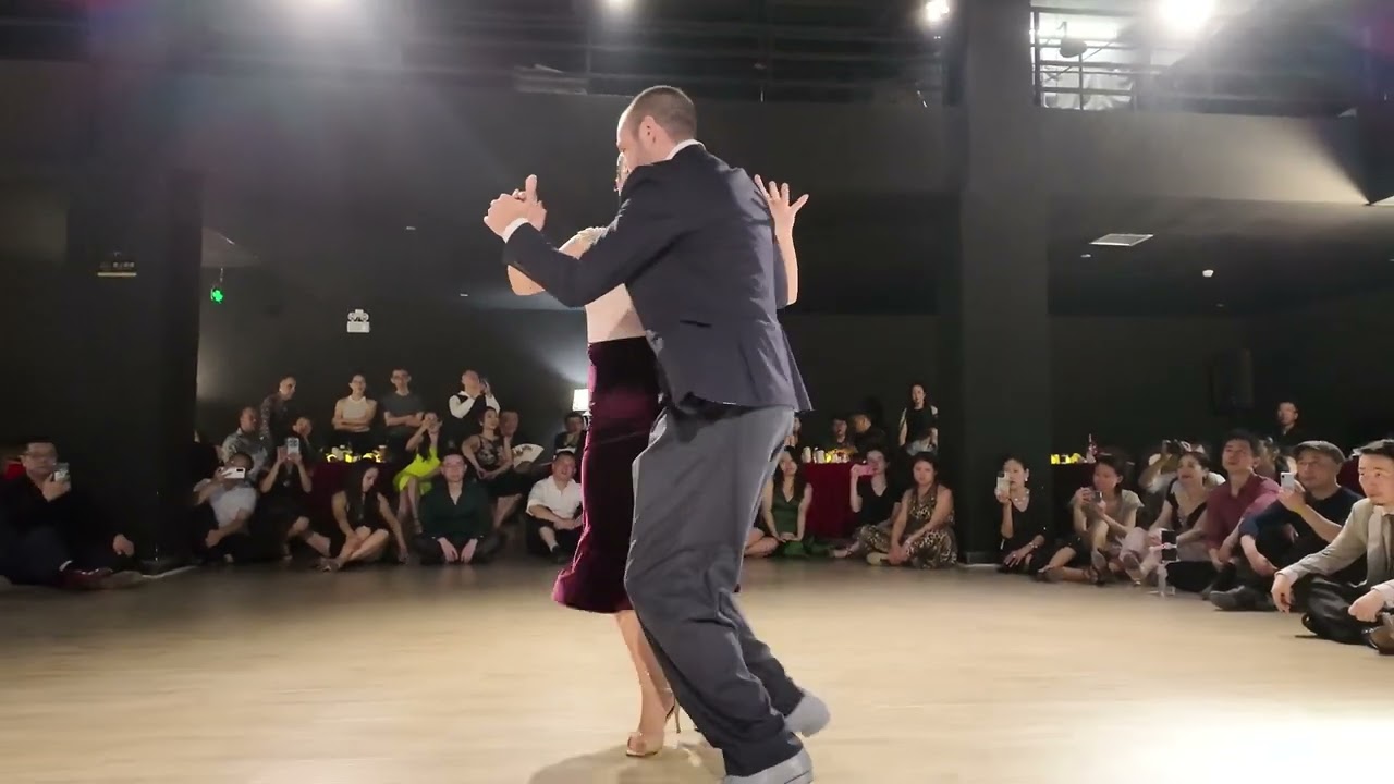Pablo Rodriguez y Antonella Terrazas 4/5 - La Mulateada (Roberto Rufino) Milonga - Xian 2025