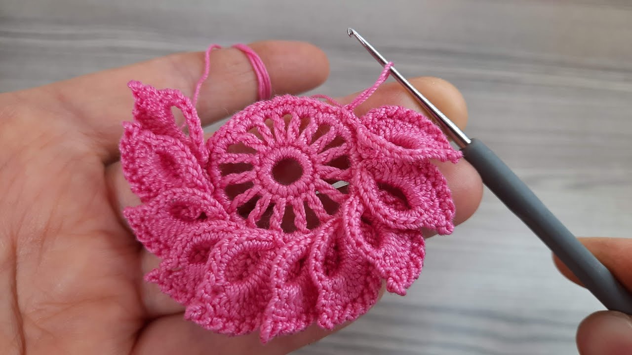 Wonderful Flower Pattern Crochet Lace Detailed Description Tutorial for Beginners