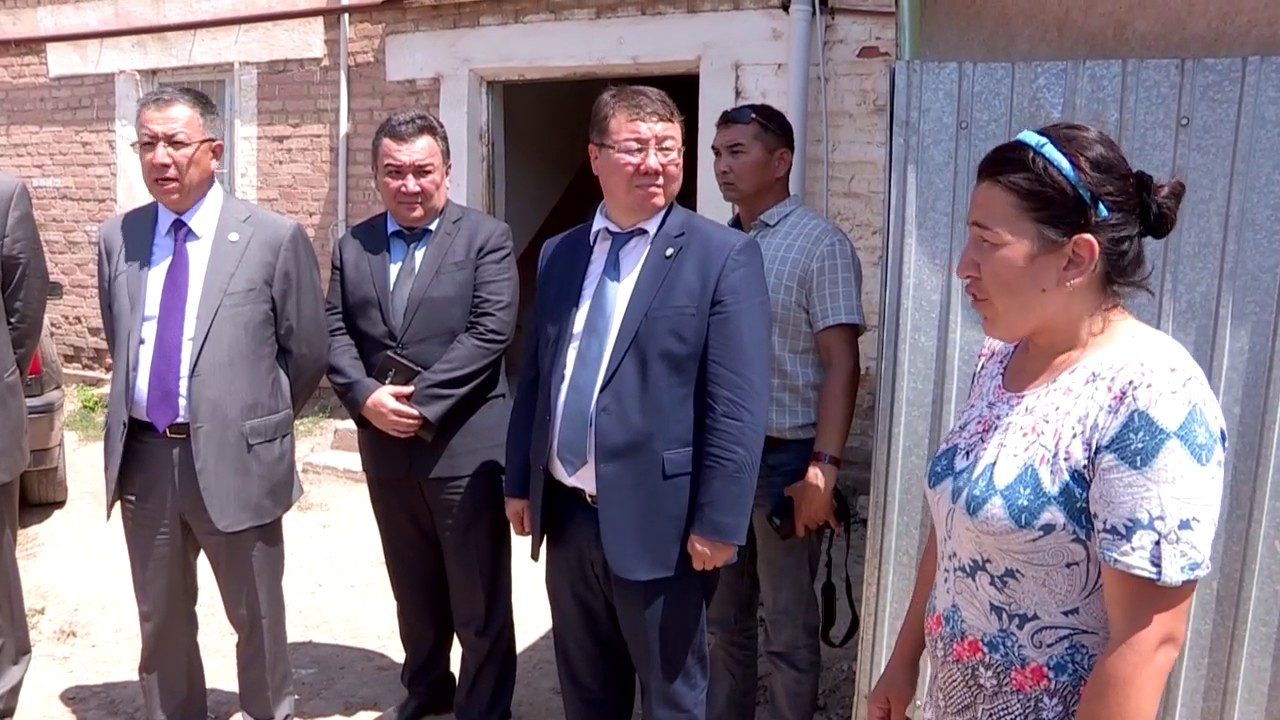 ОҚО әкімі Мақтаарал ауданында күтпеген тексеру жасады