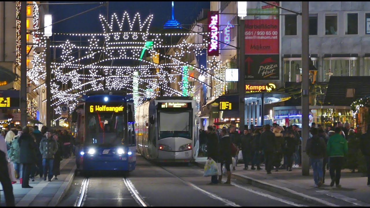 Straßenbahnverkehr auf dem Königsplatz in Kassel