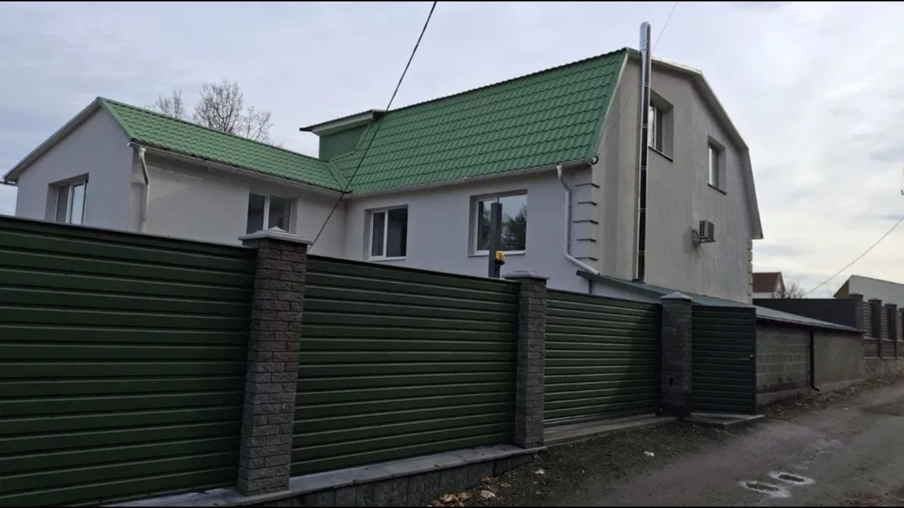НОВИЙ будинок на березі Дніпра! Без жодного мешканця!