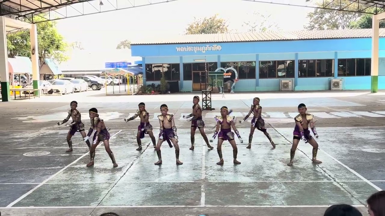 คีตะมวยไทย โรงเรียนกลุ่มนักข่าวหญิง 2 (บ้านบ่อหวี)