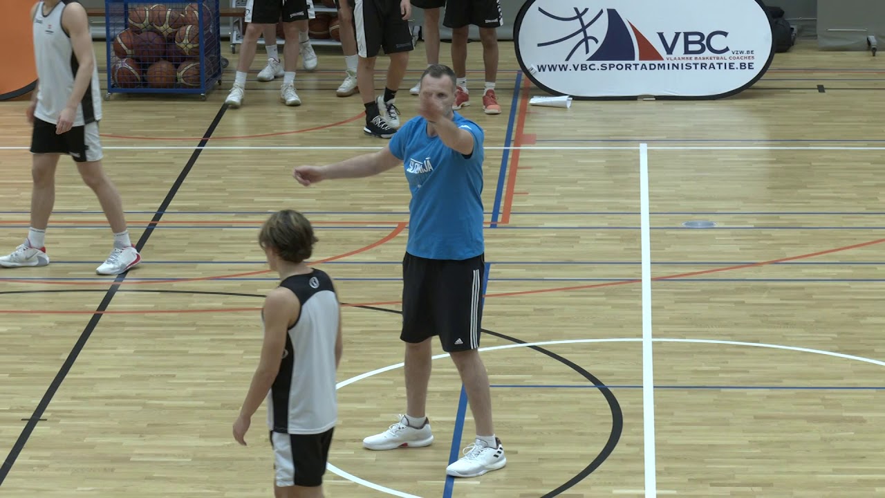 Basketbal Vlaanderen Coaches Day: Radovan Trifunovic - Weakside plays