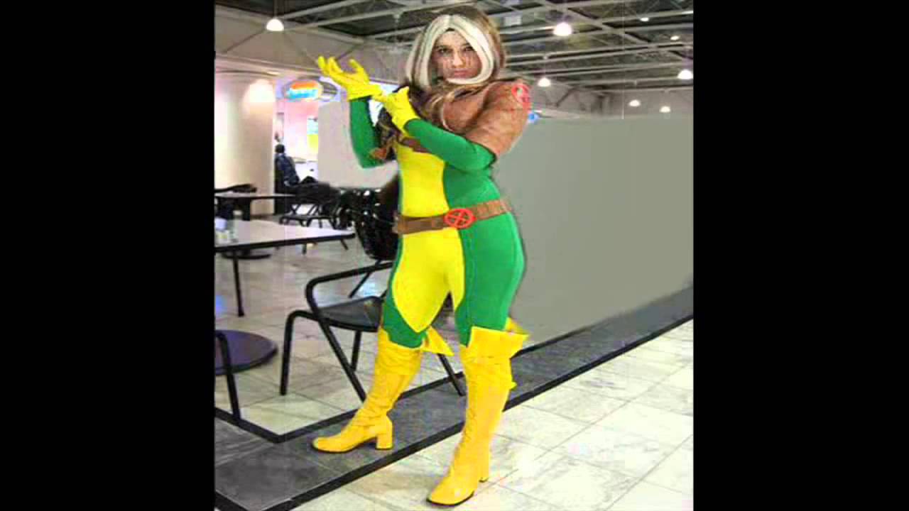 Comicbooks: Convention Costumes - Cosplay