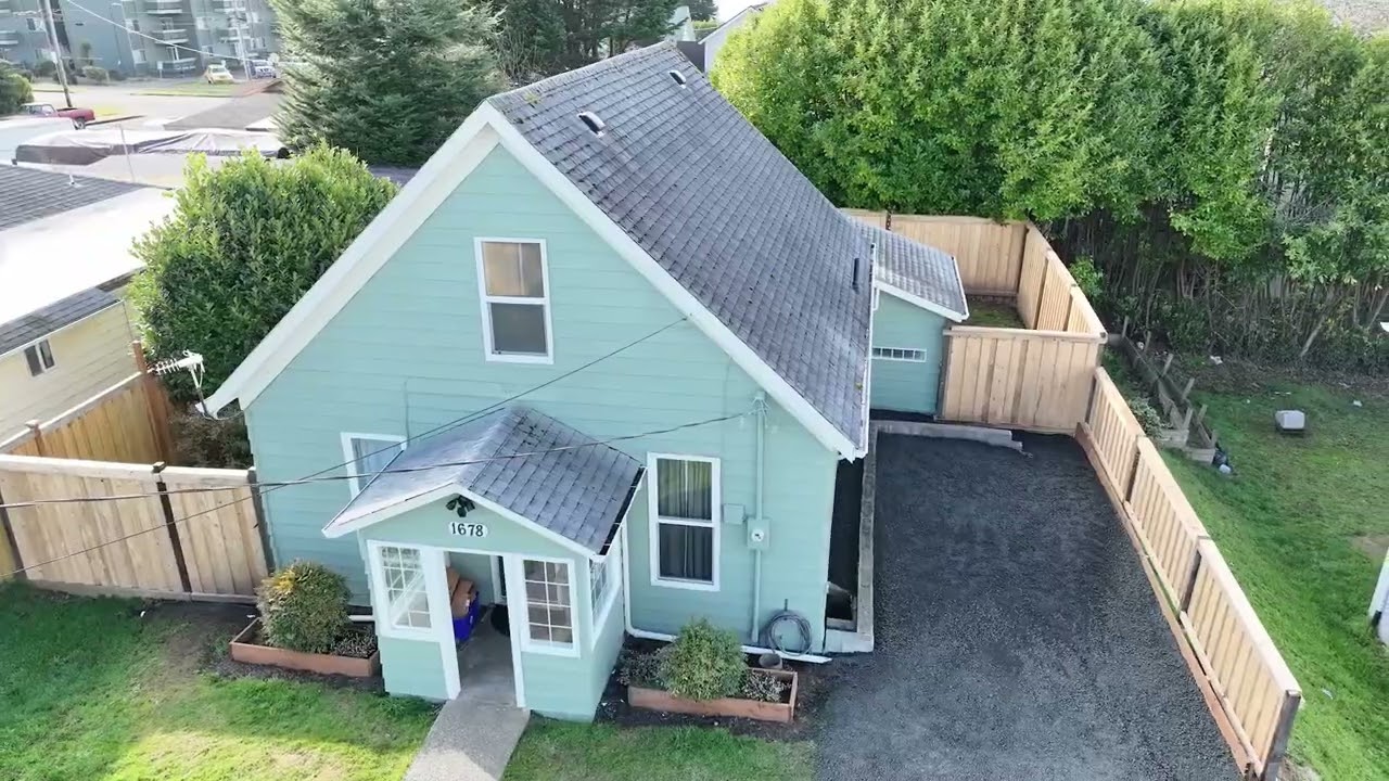 Hideaway At Coos Bay