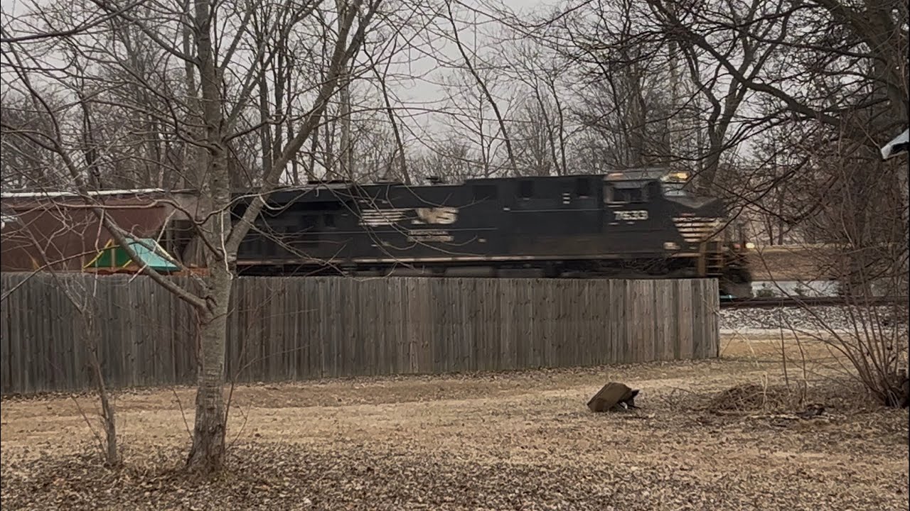 NS 7633 leads NS 19E? (Kansas City, MO to East Point, GA) eastbound 12/17/26 4:43 PM