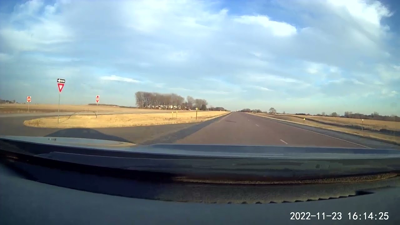 Uniden R4 Radar Detector - great range today. 70 mph zone.