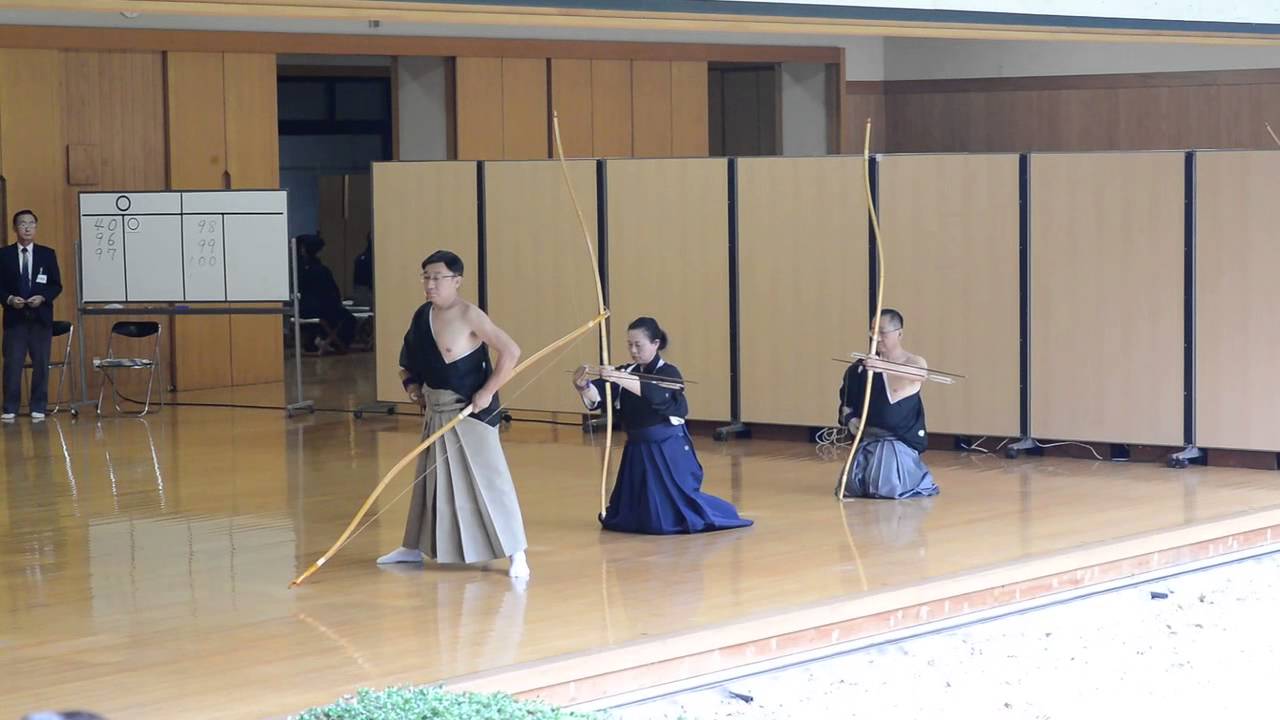 Kyudo 8-dan exam at Meiji Jigu