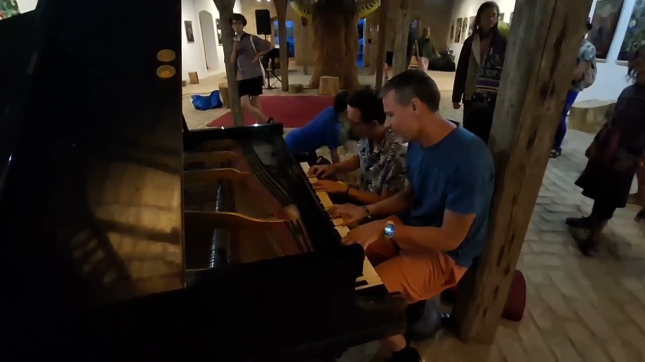 Duo-Improvisation at the Ozora Festival 🎹🔥