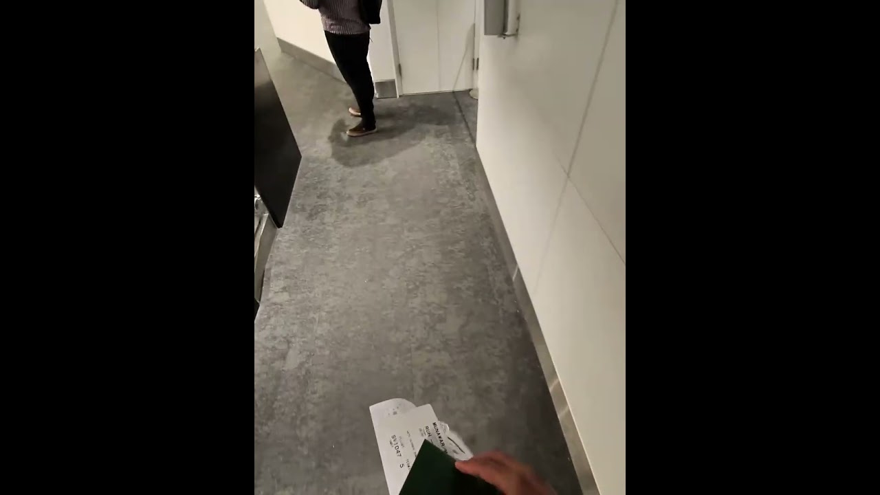 Immigration counter entry at King Khalid International Airport Riyadh #riyadhairport #immigration