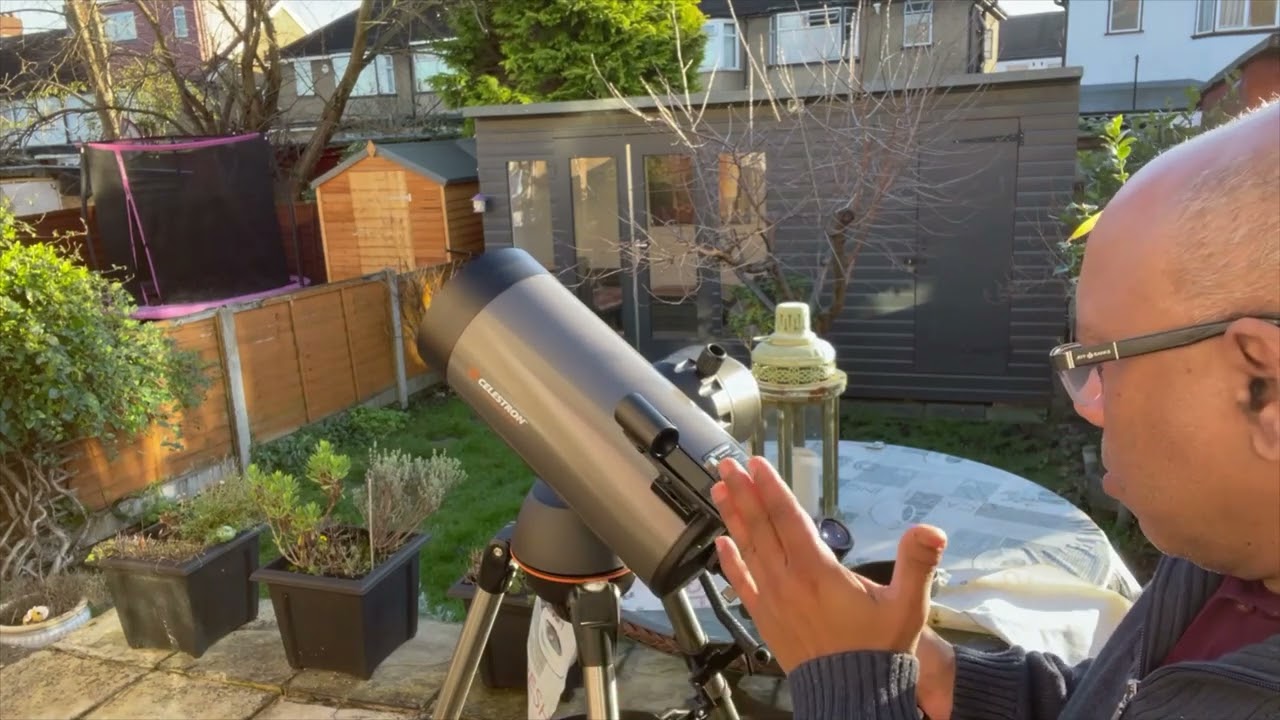 Focus the telescope (in Sinhala) දුරේක්ෂයකින් ග්‍රහලෝක හා තාරකා බැලීමට පෙර