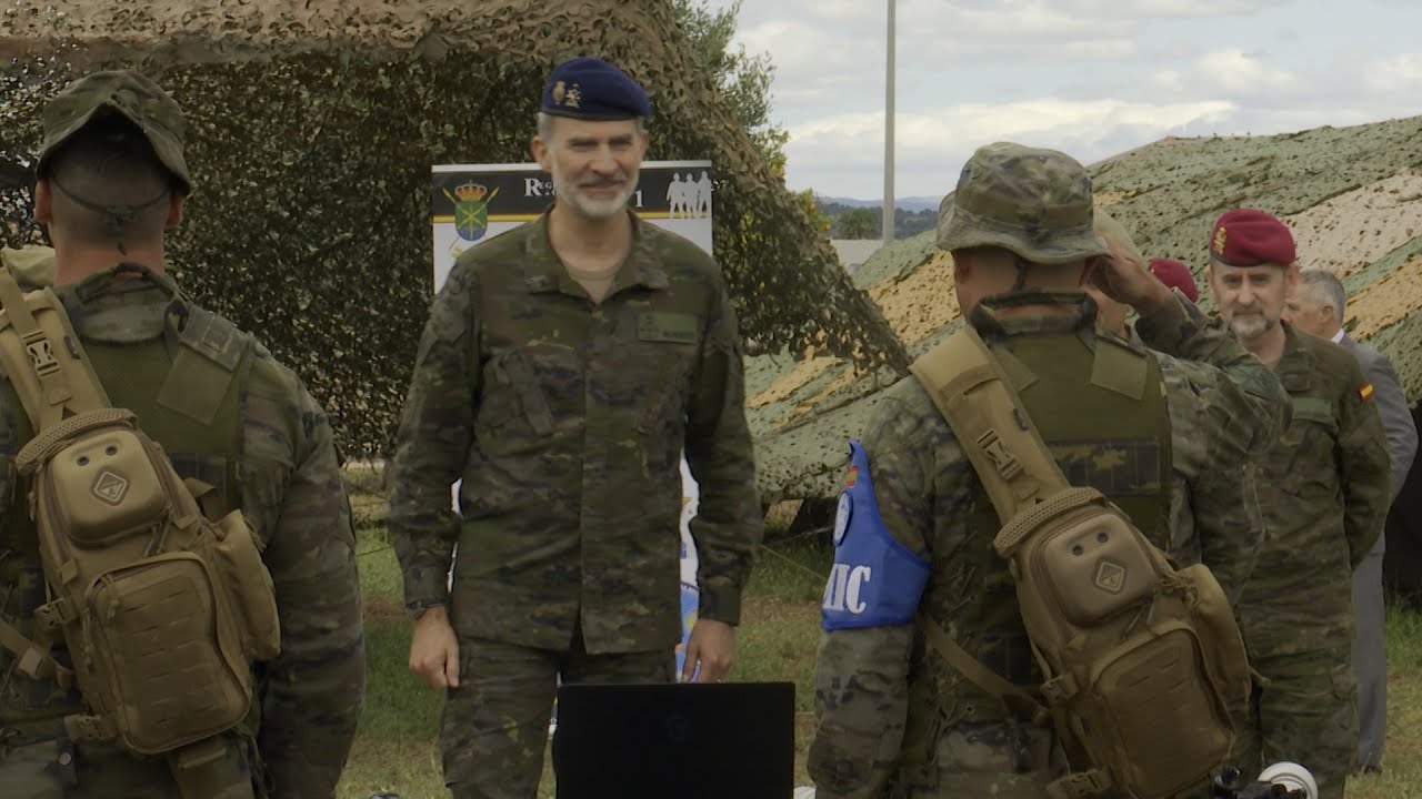 Rey Felipe VI visita en Bétera el Cuartel General de Despliegue de la OTAN