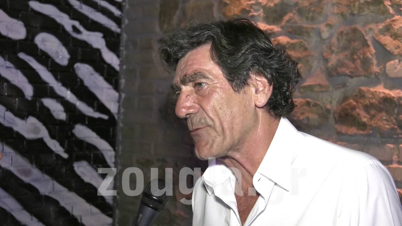 Ο Νίκος Σαργκάνης στην παρουσίαση του βιβλίου του Μίμη Δομάζου
