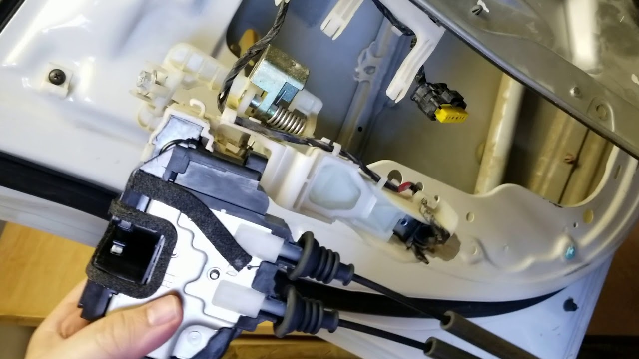 2011 Veracruz driver door lock actuator