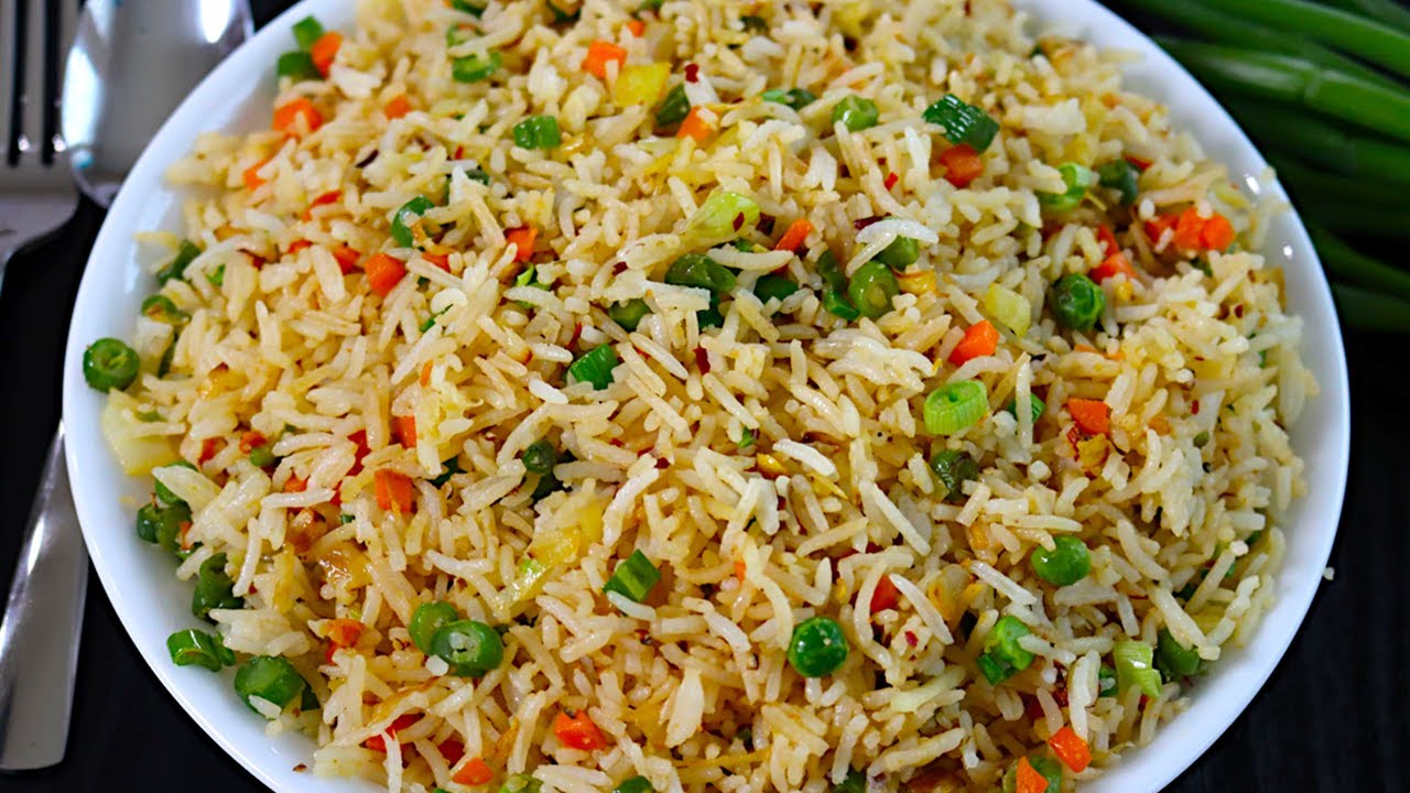 வெஜ் பிரைடு ரைஸ் ஹோட்டல் சுவையில் செஞ்சுப்பாருங்க/ veg fried rice recipe in tamil /lunch box recipes