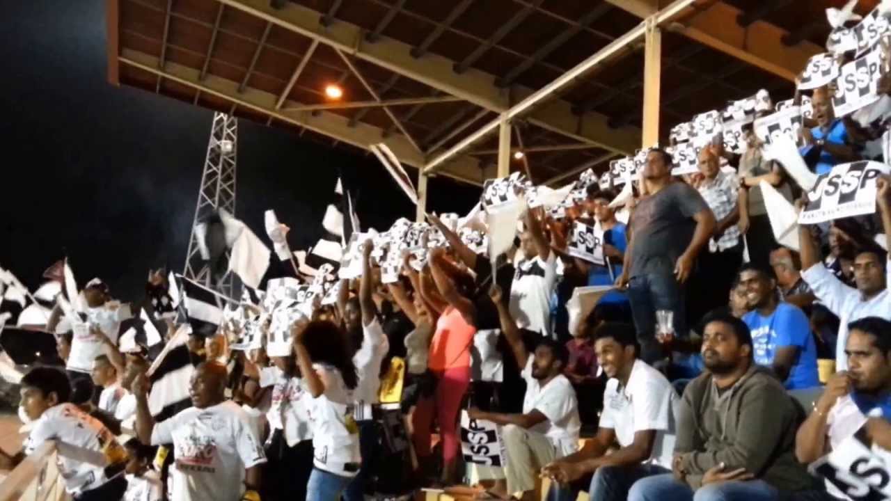 2013: Saint Louisienne vs JS St Pierroise : 0-1