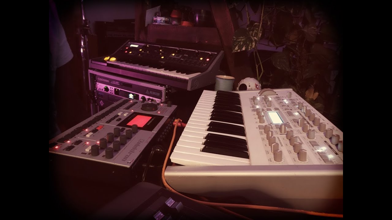 Elektron Machinedrum // Virus TI // Moog // Dub Techno