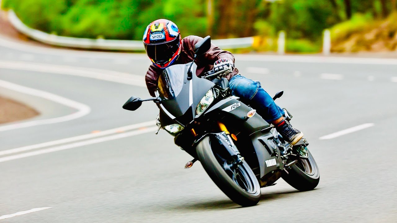 Yamaha YZF-R3 Review: Real World Test | Exhaust Sound | Beginner Friendly
