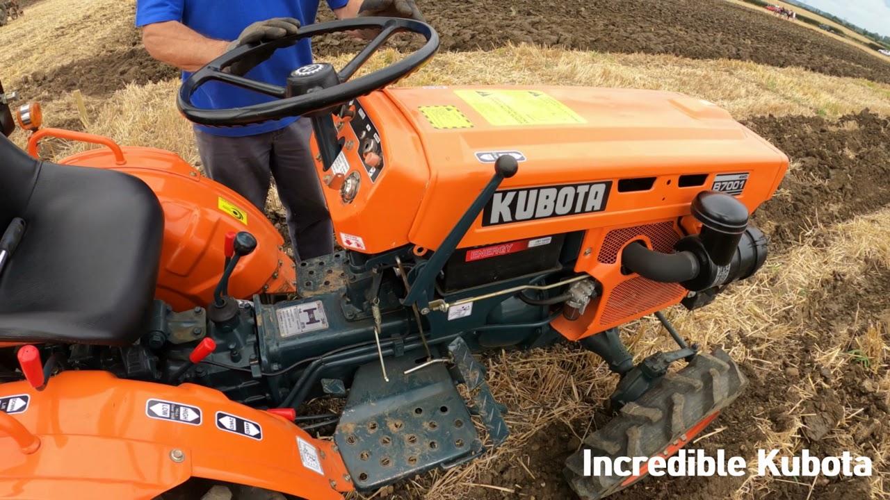 1977 Kubota B7001D 4WD 0.8 Litre 3-Cyl Mini Utility 4WD Tractor (16 HP) with Lewis Plough
