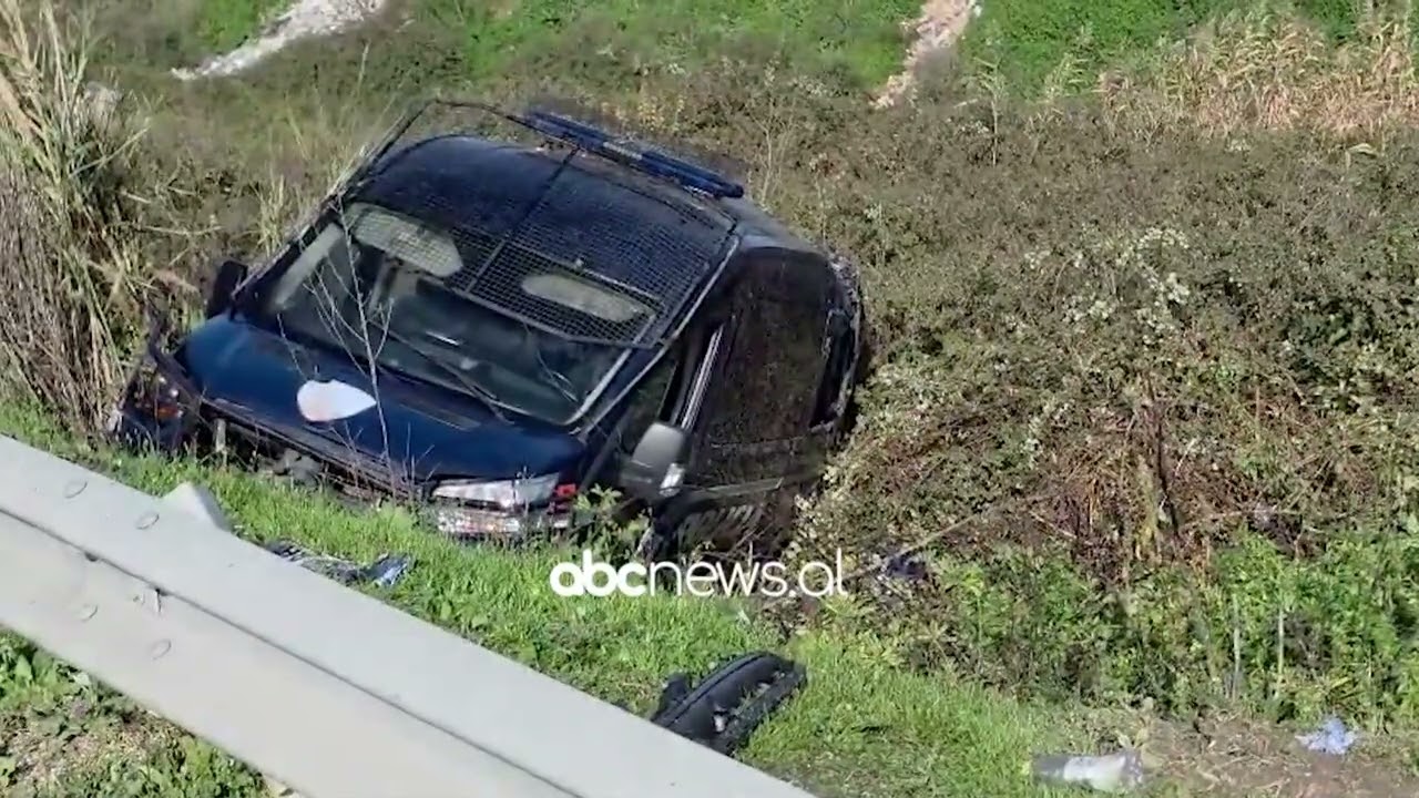 Makina e efektivëve të FNSH përfshihet në aksident, dy të lënduar në Fier