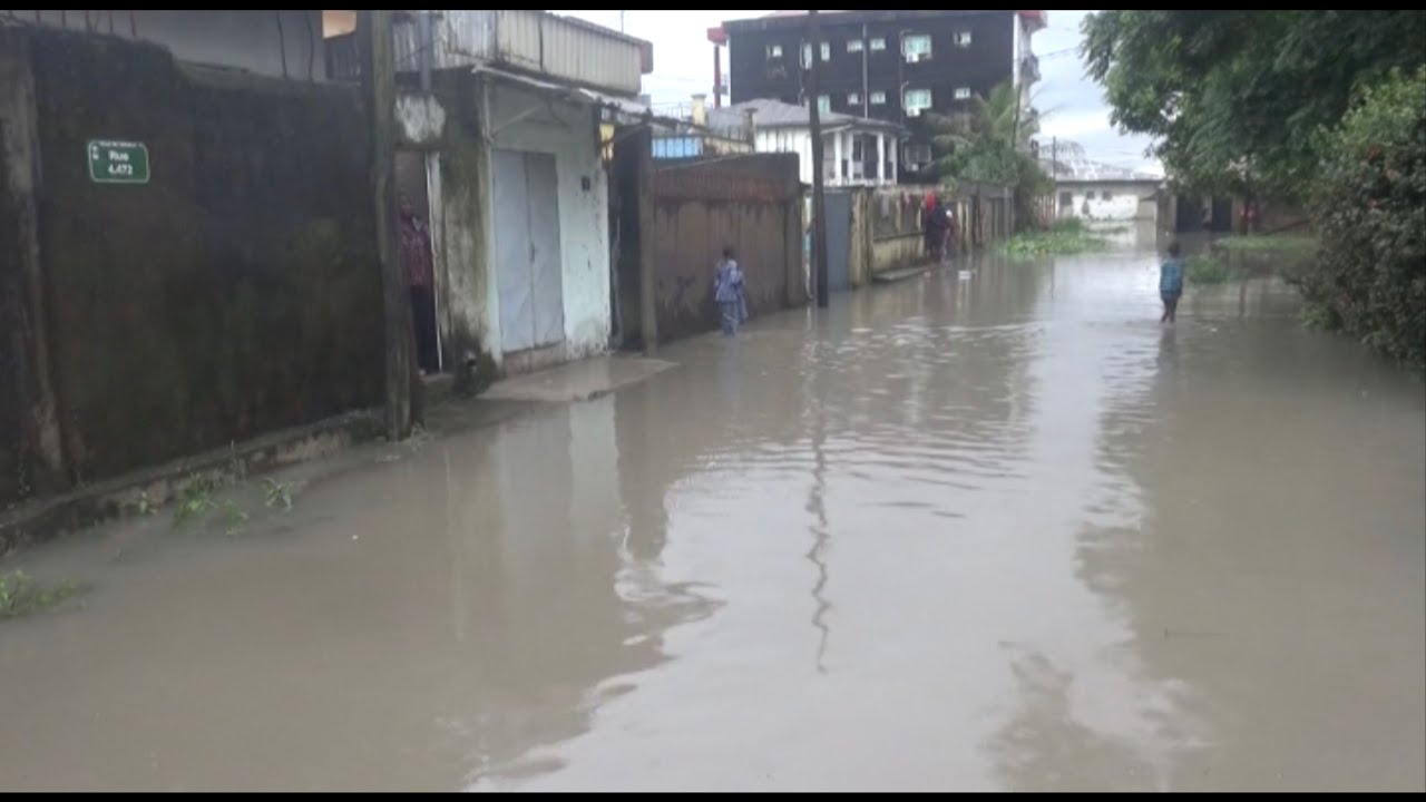 DOUALA: LE QUARTIER DE BONABERI FAIT FACE À LA SUBMERSION DE PLUSIEURS RÉSIDENCES - EQUINOXE TV