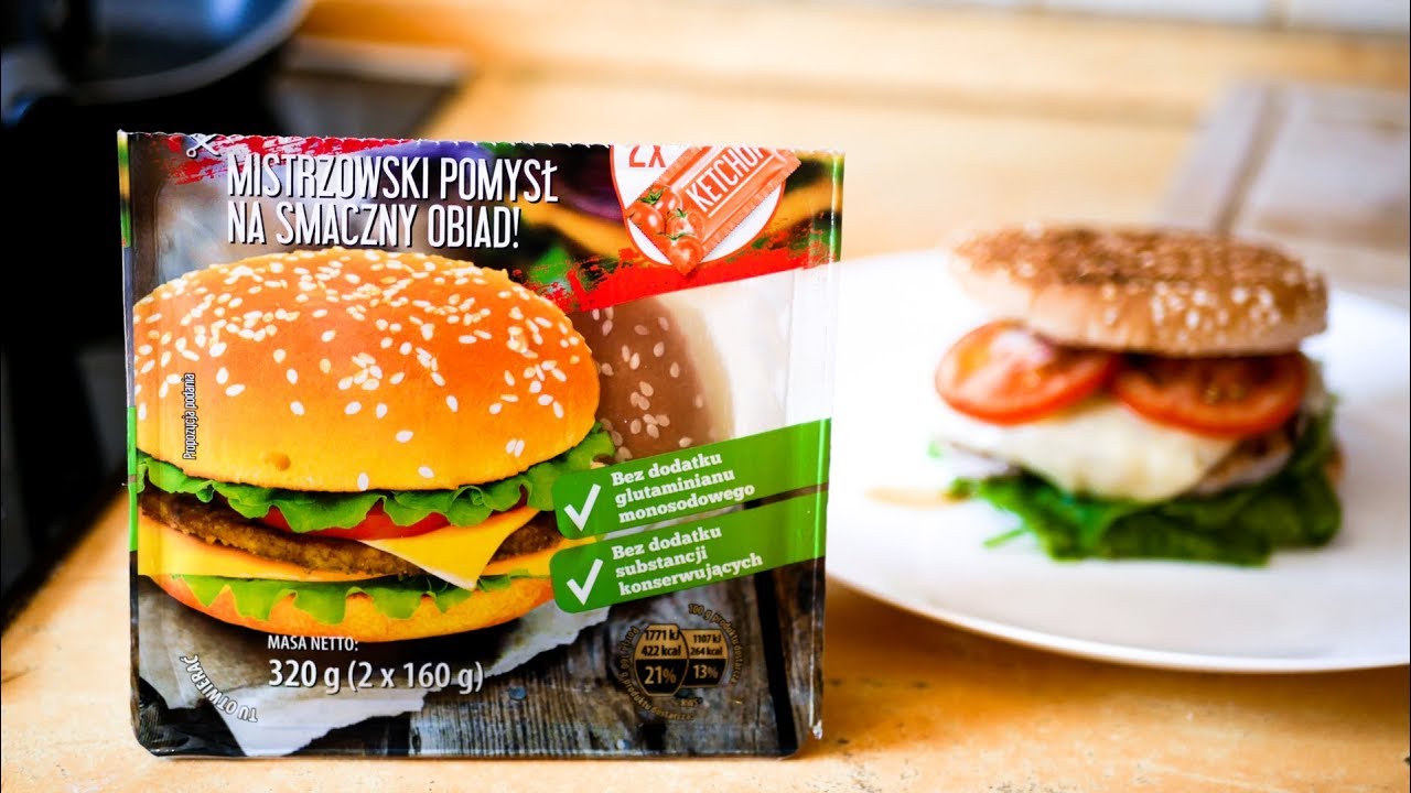 Cheeseburger wieprzowy z Biedronki vs Domowy