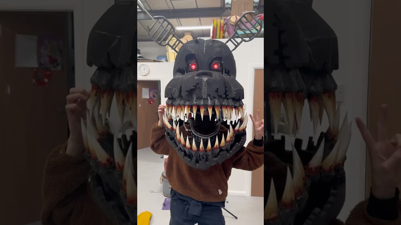 Full video is out now in longform! Building the head🧸#fnaf #fivenightsatfreddys #nightmarefredbear