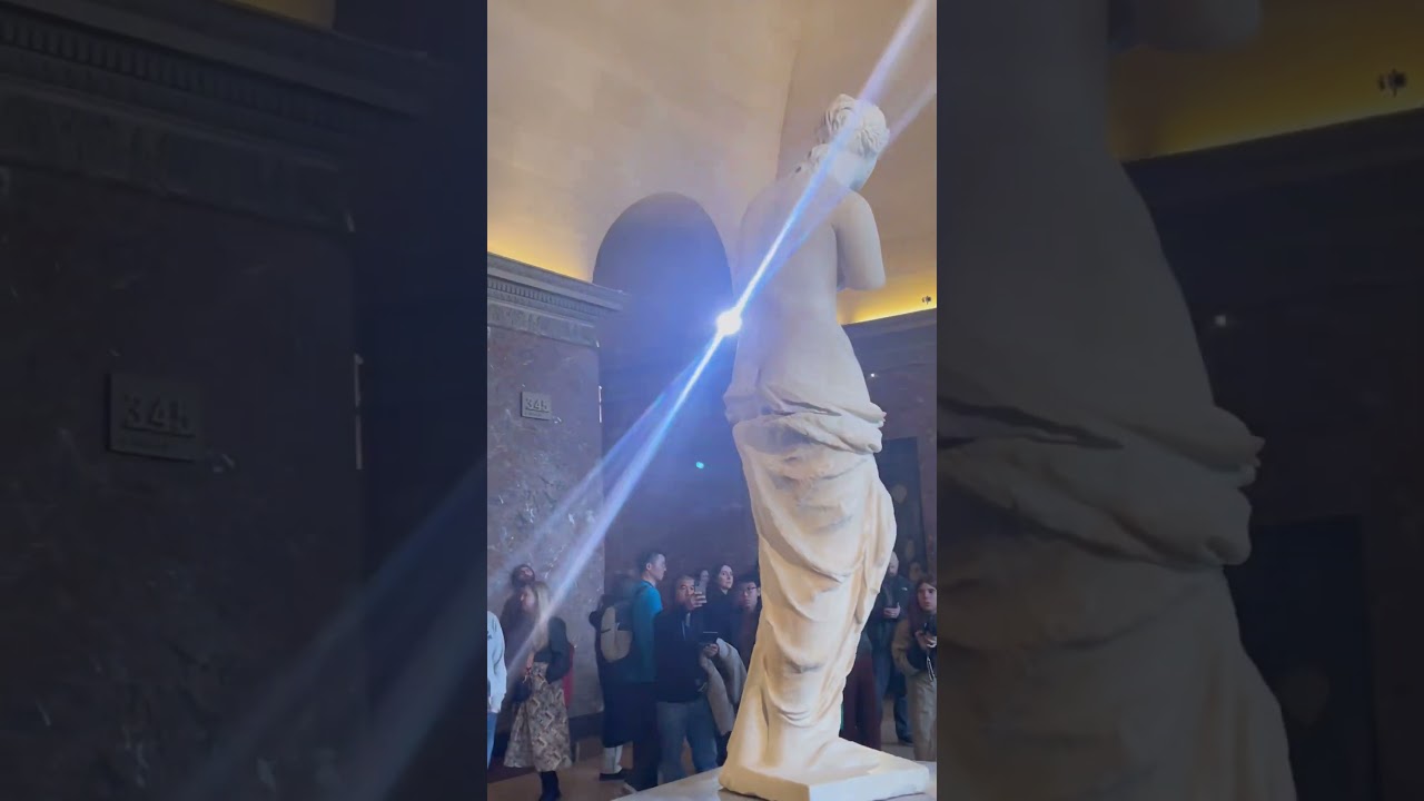 Venus de Milo, Louvre, Paris, France