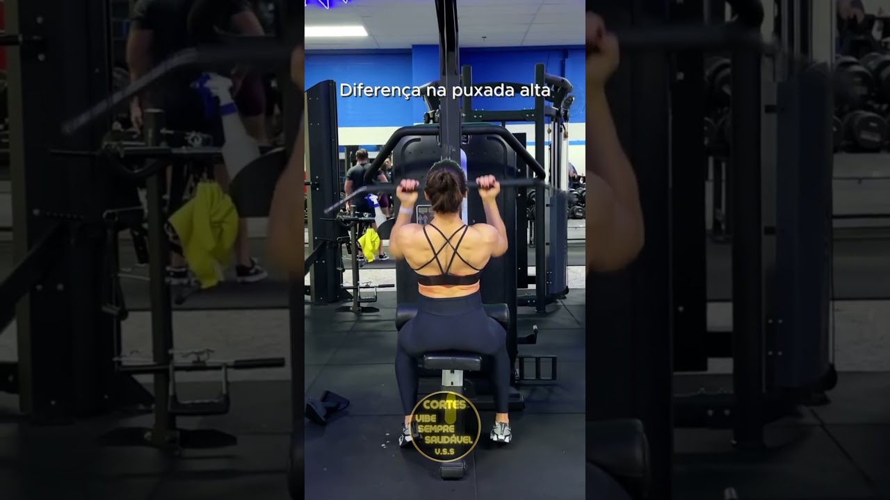 Diferen&ccedil;as na Puxada Alta...@vibesempresaudave#muscula&ccedil;&atilde;o #treino #academia #dicasdetreino #shorts