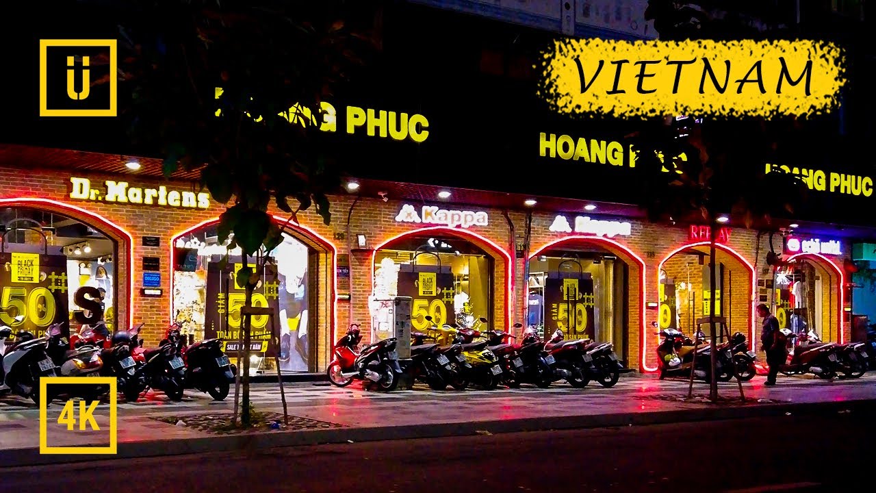 Shopping streets of nocturnal District 1 Ho Chi Minh City, Vietnam. Binaural Audio [4K walking tour]