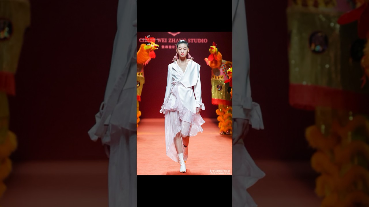 中国国际时装周 23AW CINDY WEI ZHANG STUDIO·张玮 龙腾精英｜白雅婷