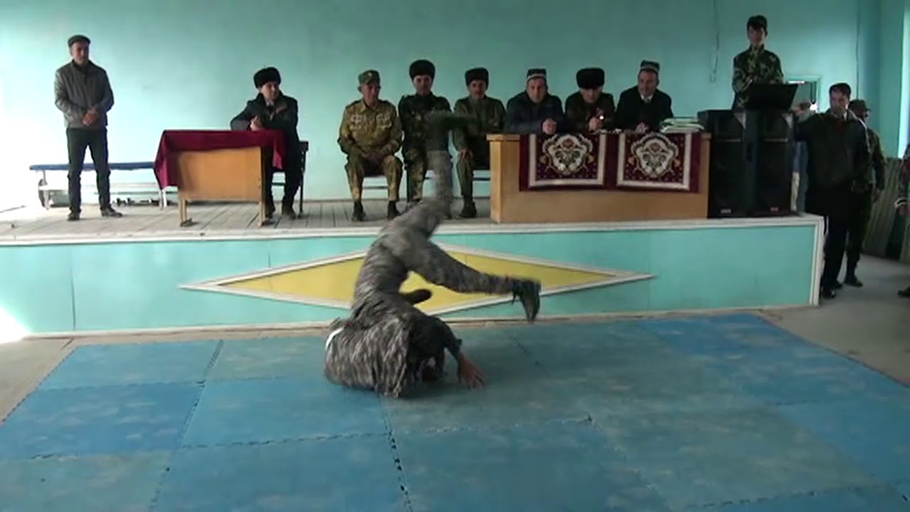 Дехаи Ёри намоиши мактабии идона