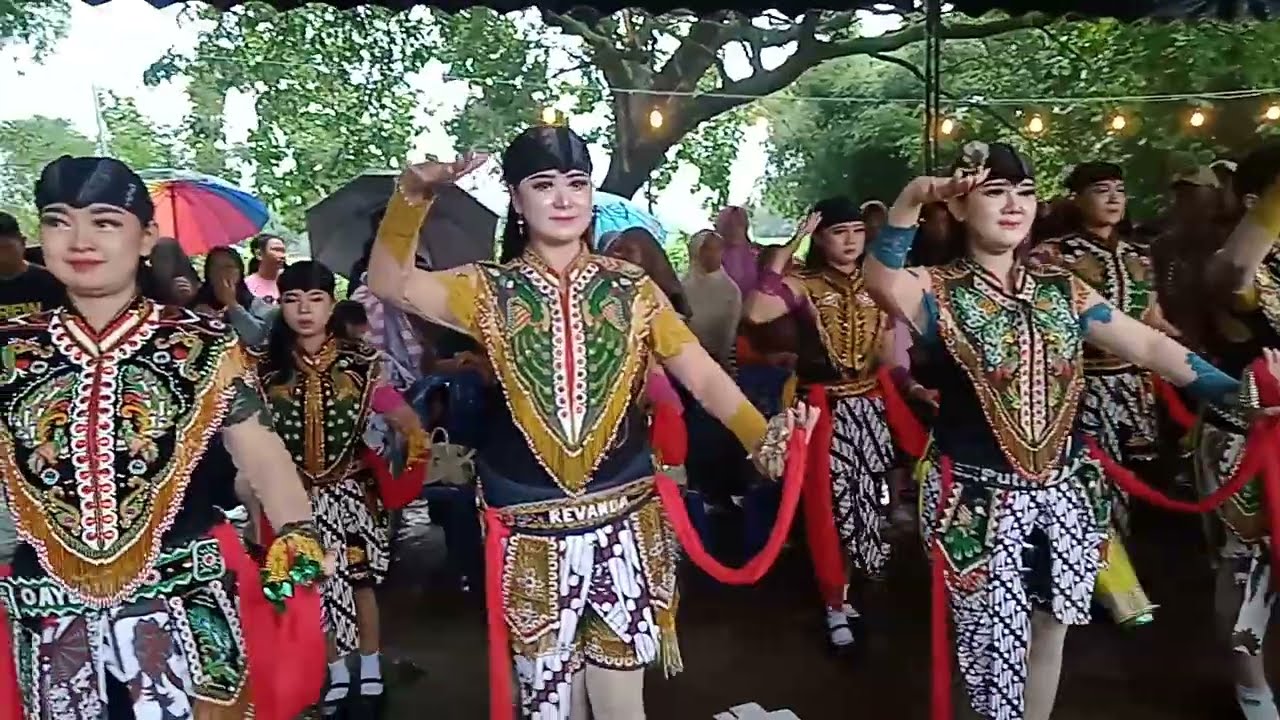FULL ARTIS JATHIL CANTIK JOGET GAYENG BANGET..