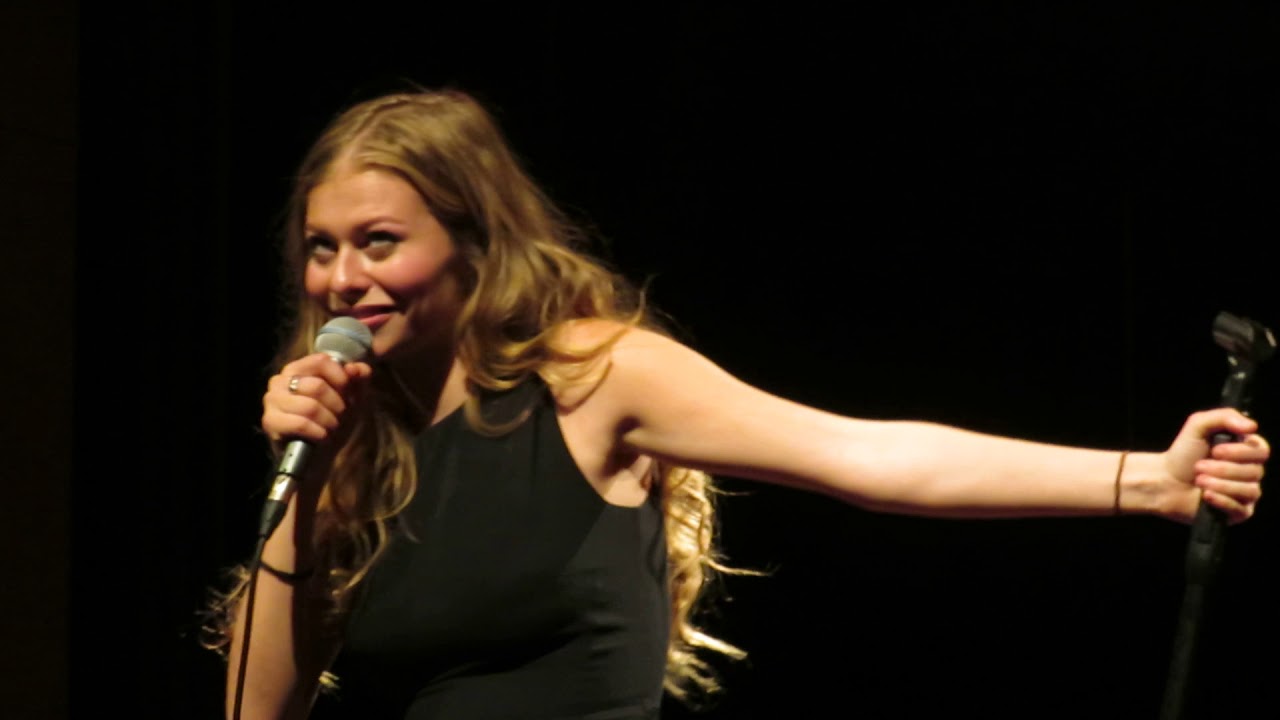 Zoë live im Forumkloster Gleisdorf – Loin d'ici