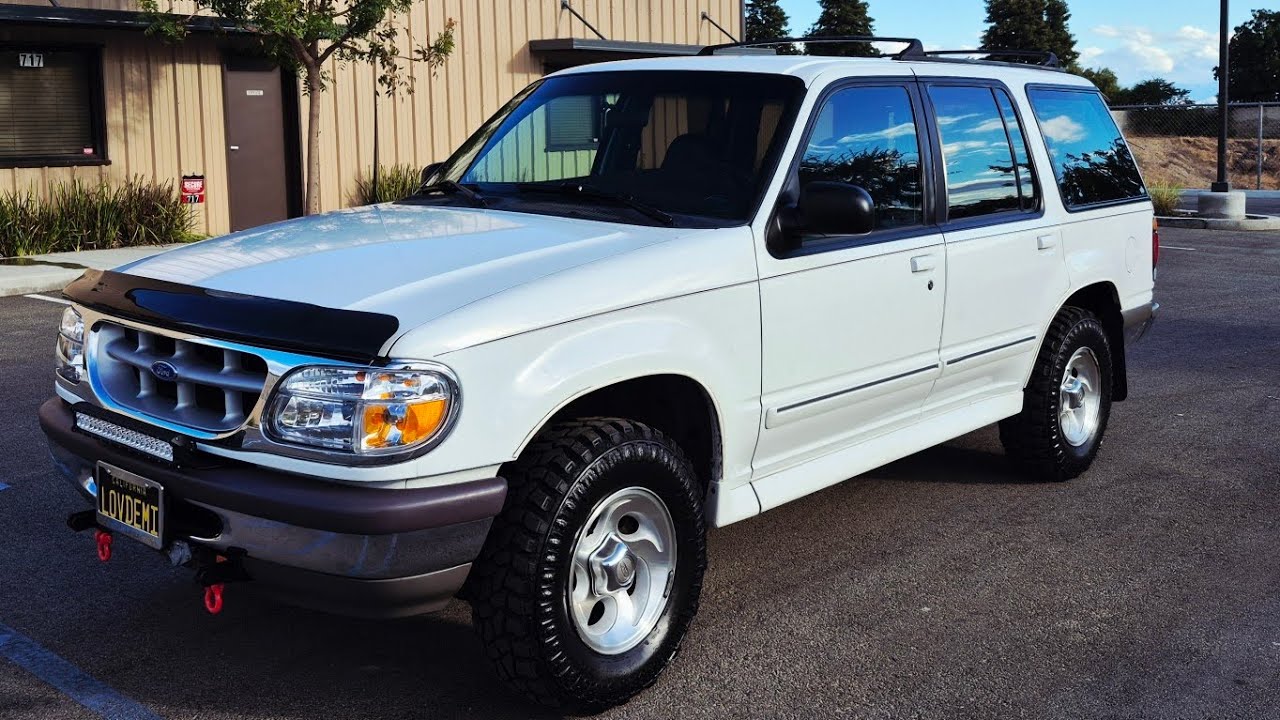 1995 ford explorer walk around 84k miles 5 speed stick @carsandbids 