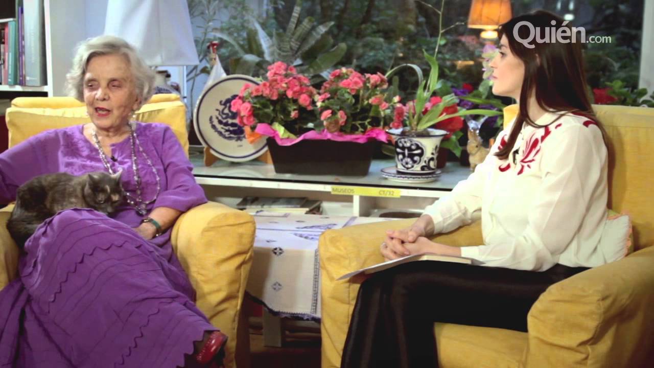 Elena Poniatowska se divierte en entrevista con Irene Azuela