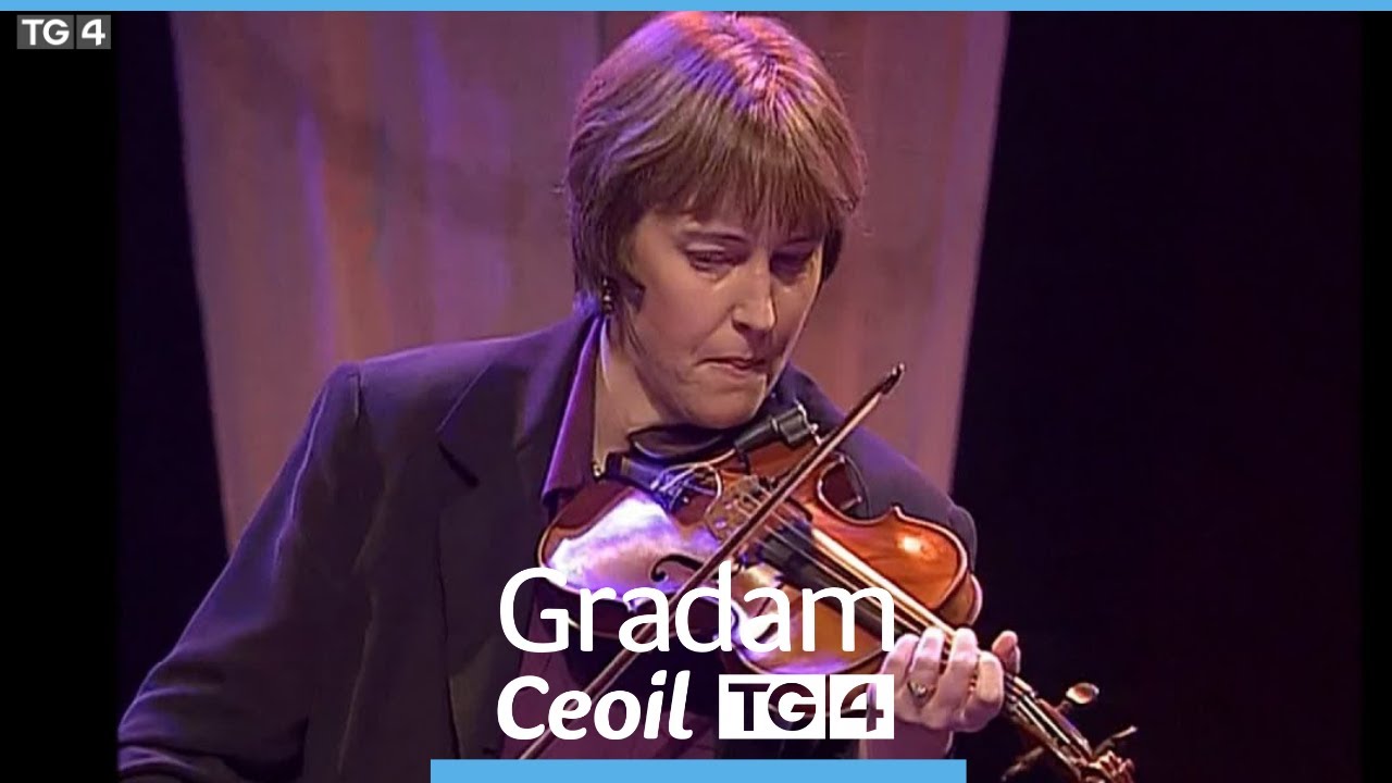 Liz Carroll & Steve Cooney - The Lament of the First Generation | Gradam Ceoil TG4 2000