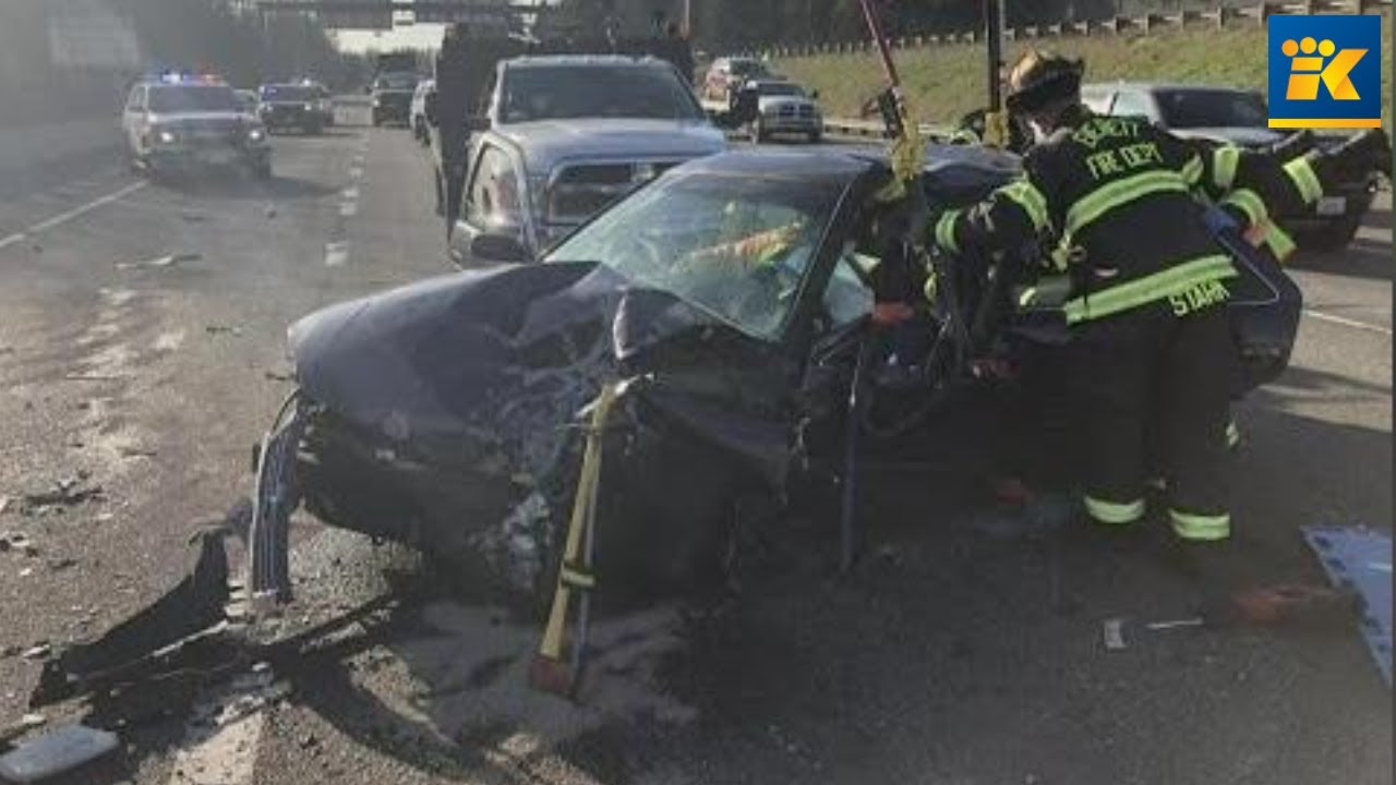 Head on collision on I-5 in Everett injures two
