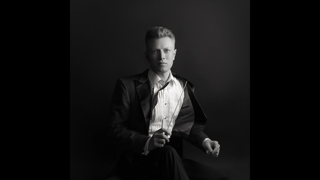 classical music headsho portrait examples with instruments photographer  Sony Mirrorless cameras