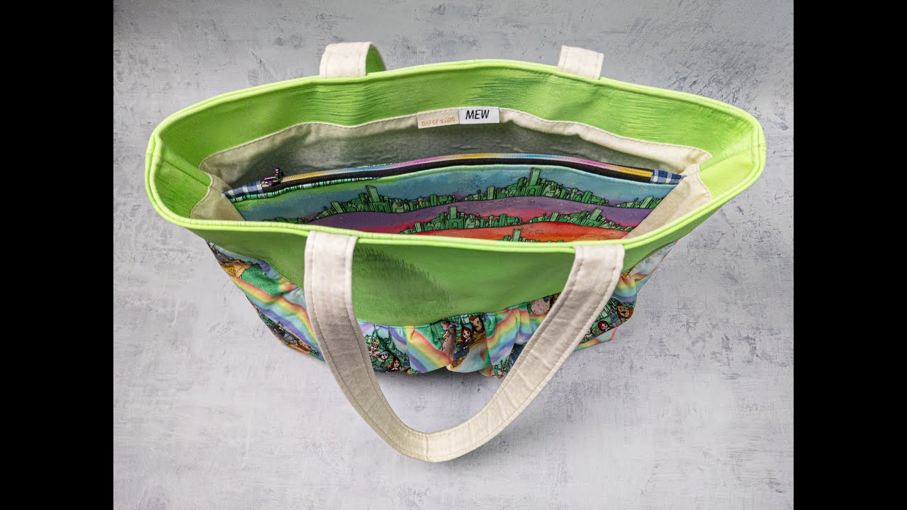 Adding a Zipper Divider Pocket to a Boxed Corner Bag