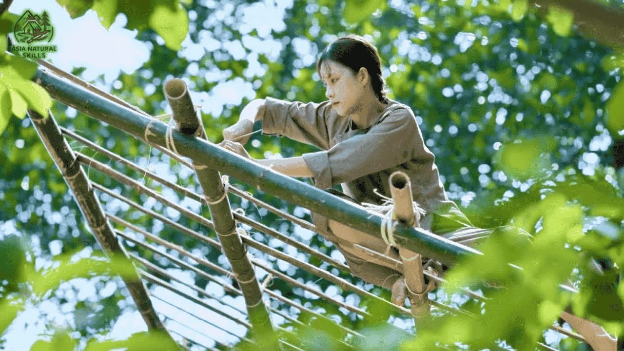Girl Builds a Bamboo Hut Using Only Forest Materials | Asia Natural Skills