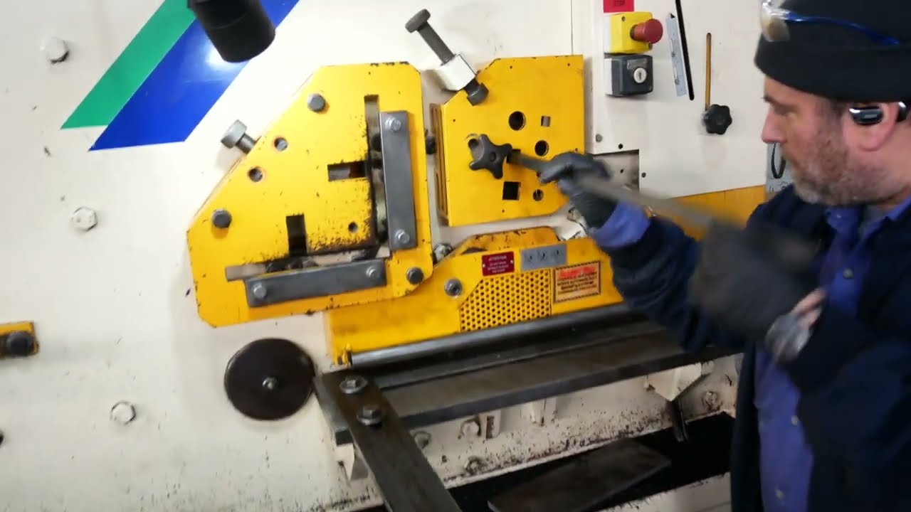 Geka 120 Ton CNC Deep Throat Dual Cylinder Hydraulic Ironworker, Hydracrop 110SD