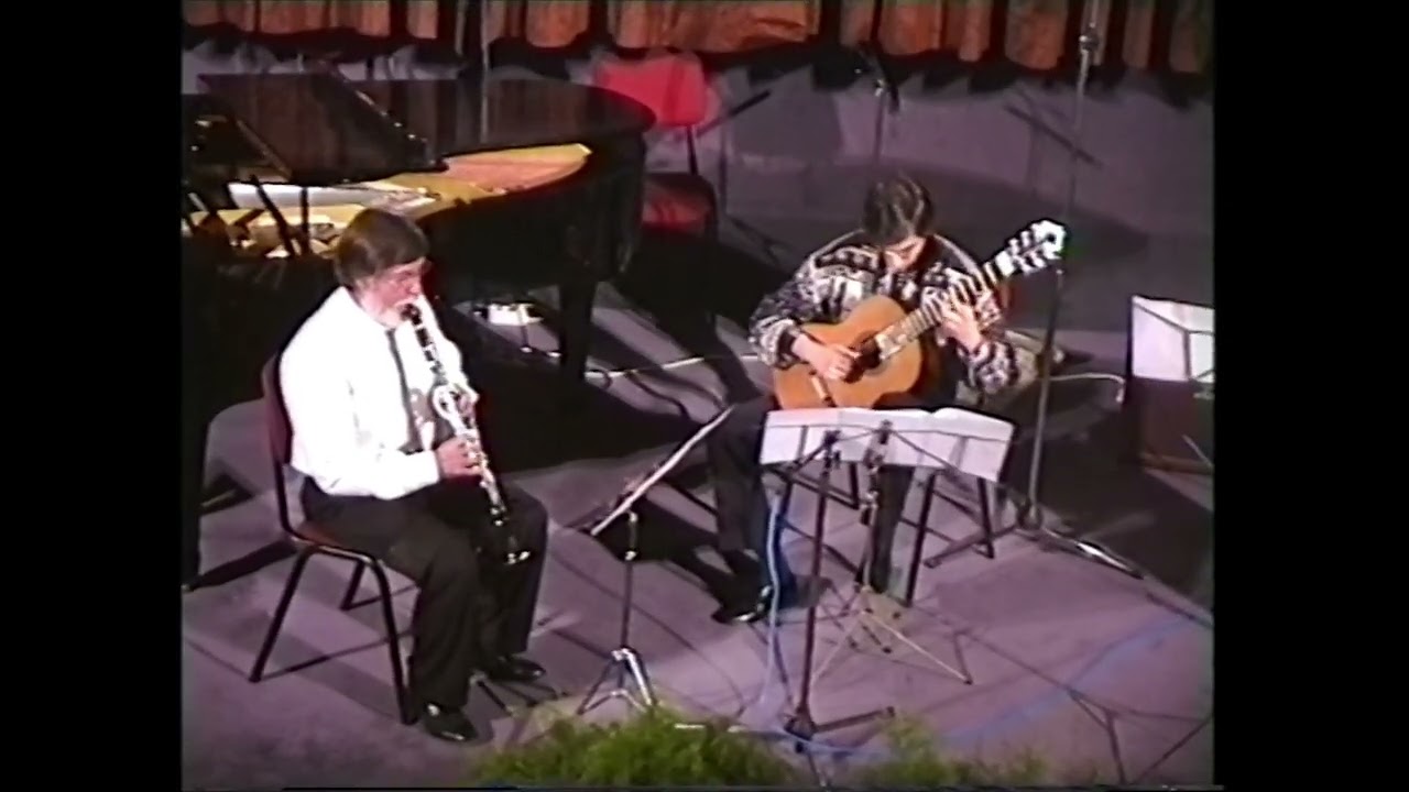 Hugo Pfister, Ária e Ballo, Cl. Lá, Guitarra e CBaixo. A. Moreira, J. Mesquita Lopes, F. Flores 1996