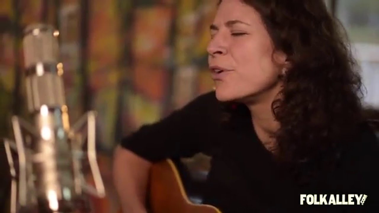 Folk Alley Sessions at 30A: Jeffrey Foucault and Kris Delmhorst - 
