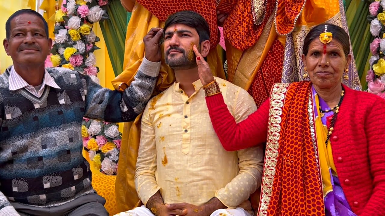 फाइनली दाजू को हल्दी लग गई !! जेठजा भी पहुँची हल्द्वानी !! Haldi ceremony in Uttarakhand 