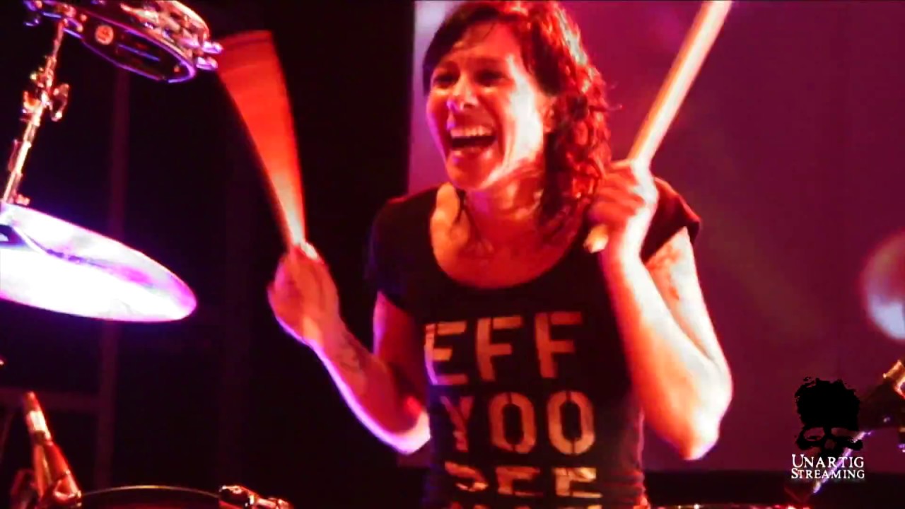 Matt and Kim live at Pier 54 on July 9, 2009
