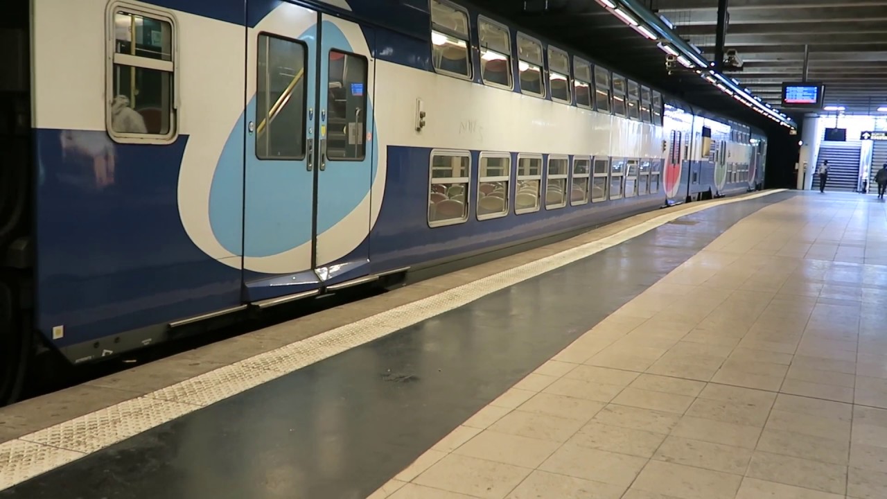Paris RER Line C Trains At Avenue Foch 8 August 2017