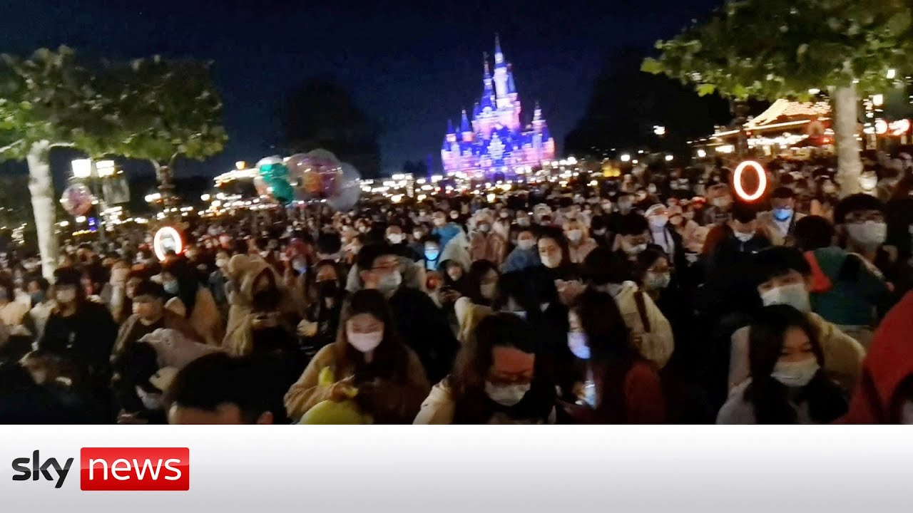 Zero-Covid: Holiday hell for Shanghai Disney visitors