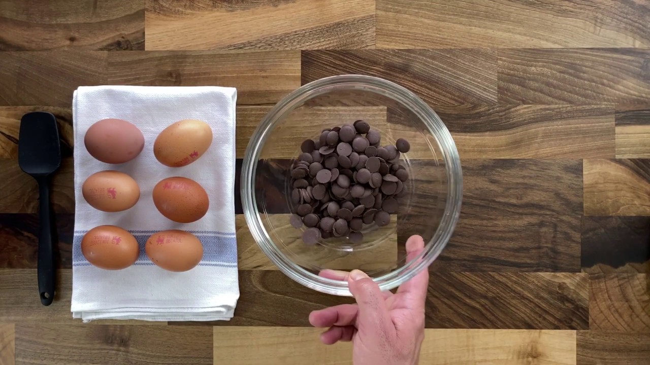 The Perfect Chocolate Mousse (IN UNDER 10 MINUTES)