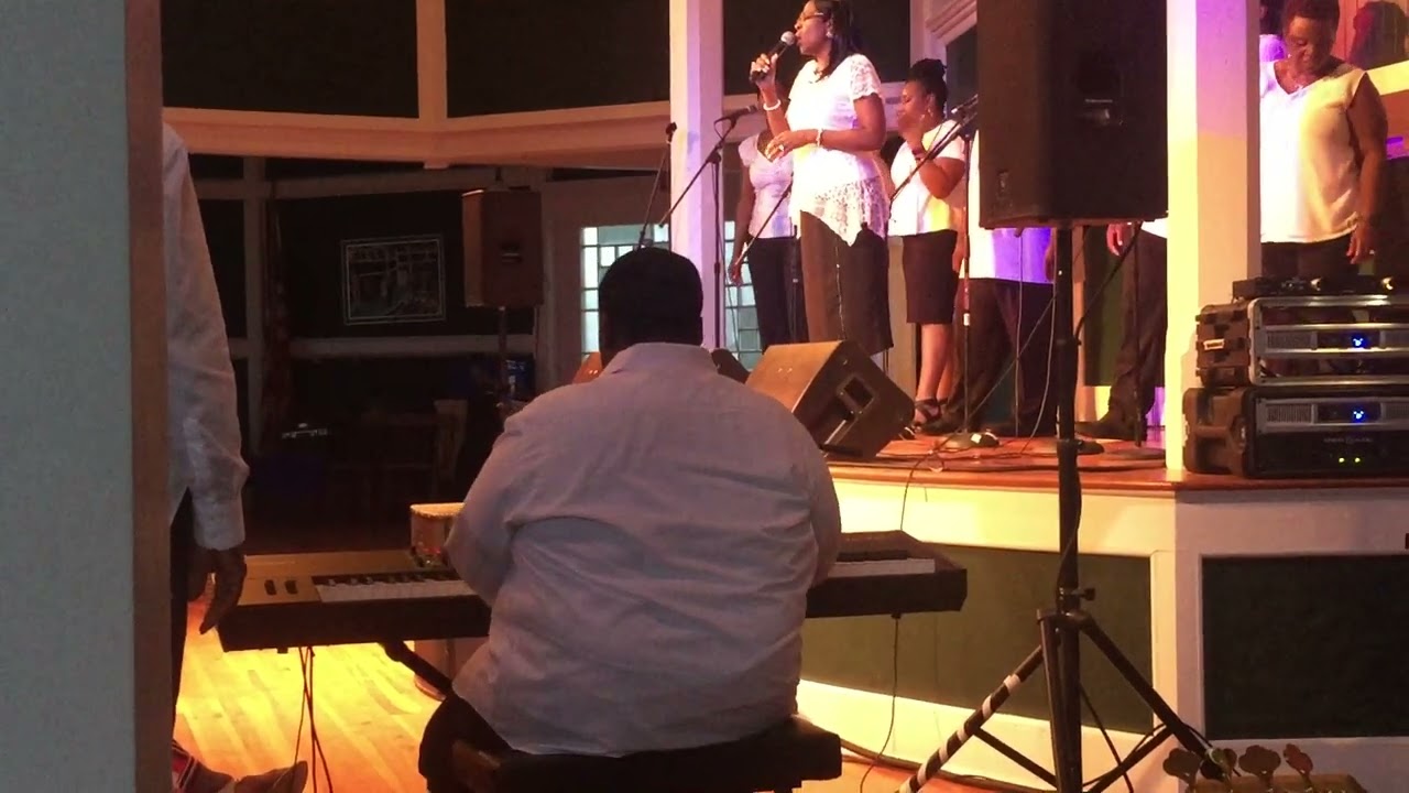 The Late Quennel Gaskin playing 'Tis So Sweet R.I.P!!! 😔😔